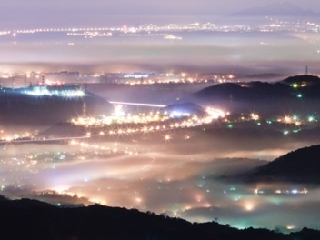 新竹 攝影 私房 景點 分享：俯瞰迷霧之都， 大山背 之 夜