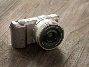  Sony α5100：全球最輕巧可交換鏡頭式數位相機