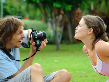 25個推薦和攝影人交往的理由，妹子們快來找個攝影男友吧！