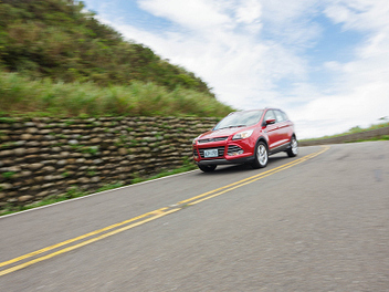 Ford Kuga探險自然趣–如何為愛車拍張帥氣的寫真？