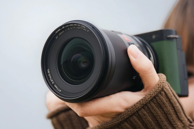 L 接環用戶的新選擇：Viltrox AF 16mm F1.8 正式登場，兼具大光圈與智慧數位介面