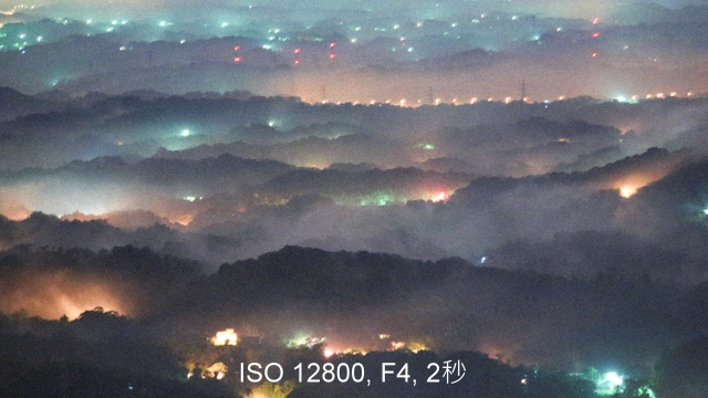 利用高ISO大光圈能夠在最短時間知道曝光能量，再利用級數換算來拍出最適合的參數照片。